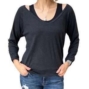 Women's Aritzia TNA Pomona V Neck Long Sleeve T Shirt Heather Grey Size XS
